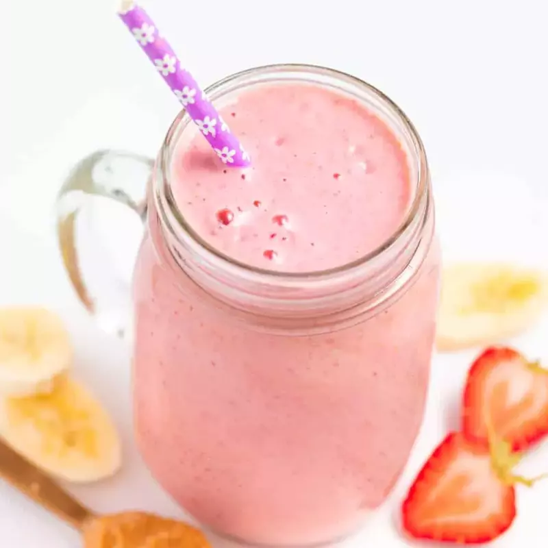 Banana berry smoothie at Cidro