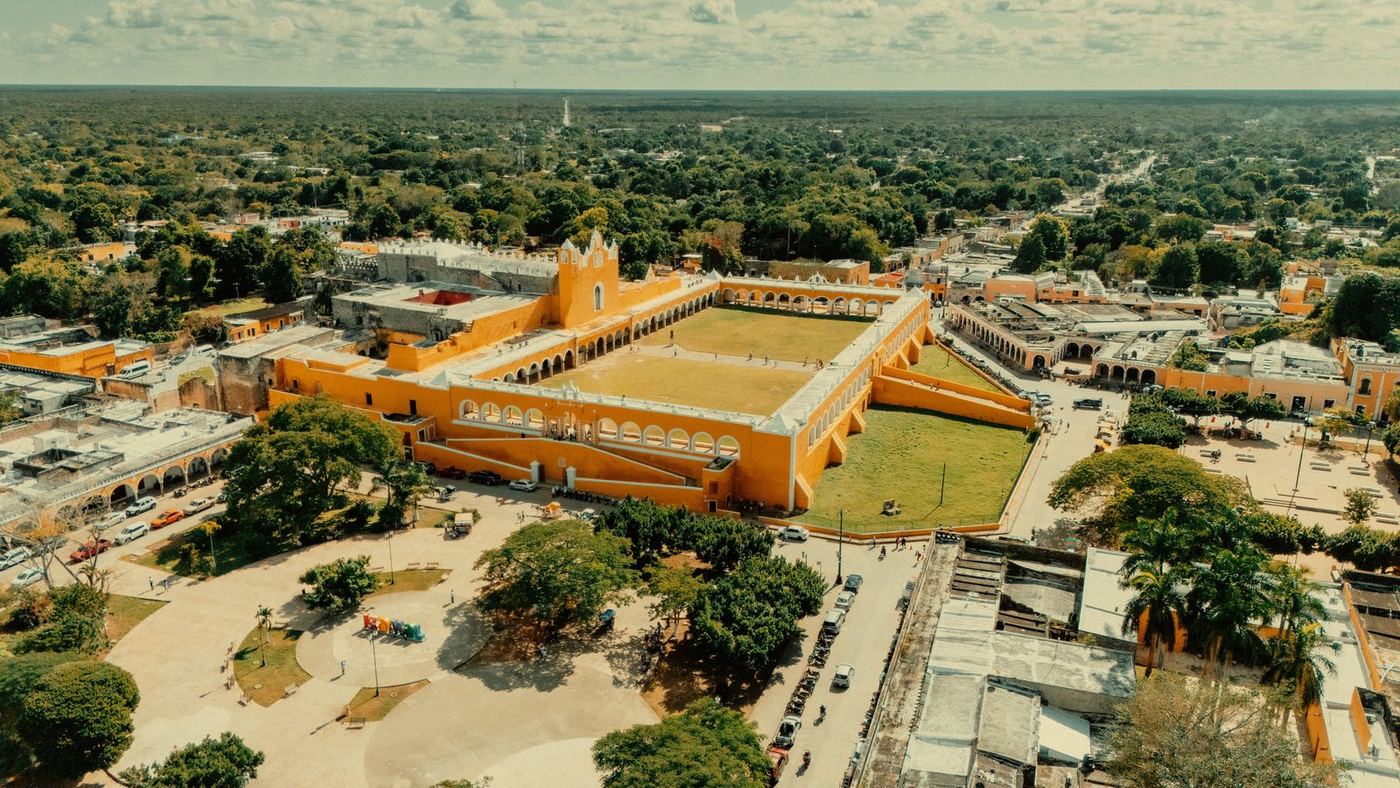 Aerial view of the yellow convent and main square of Izamal, Yucat&aacute;n